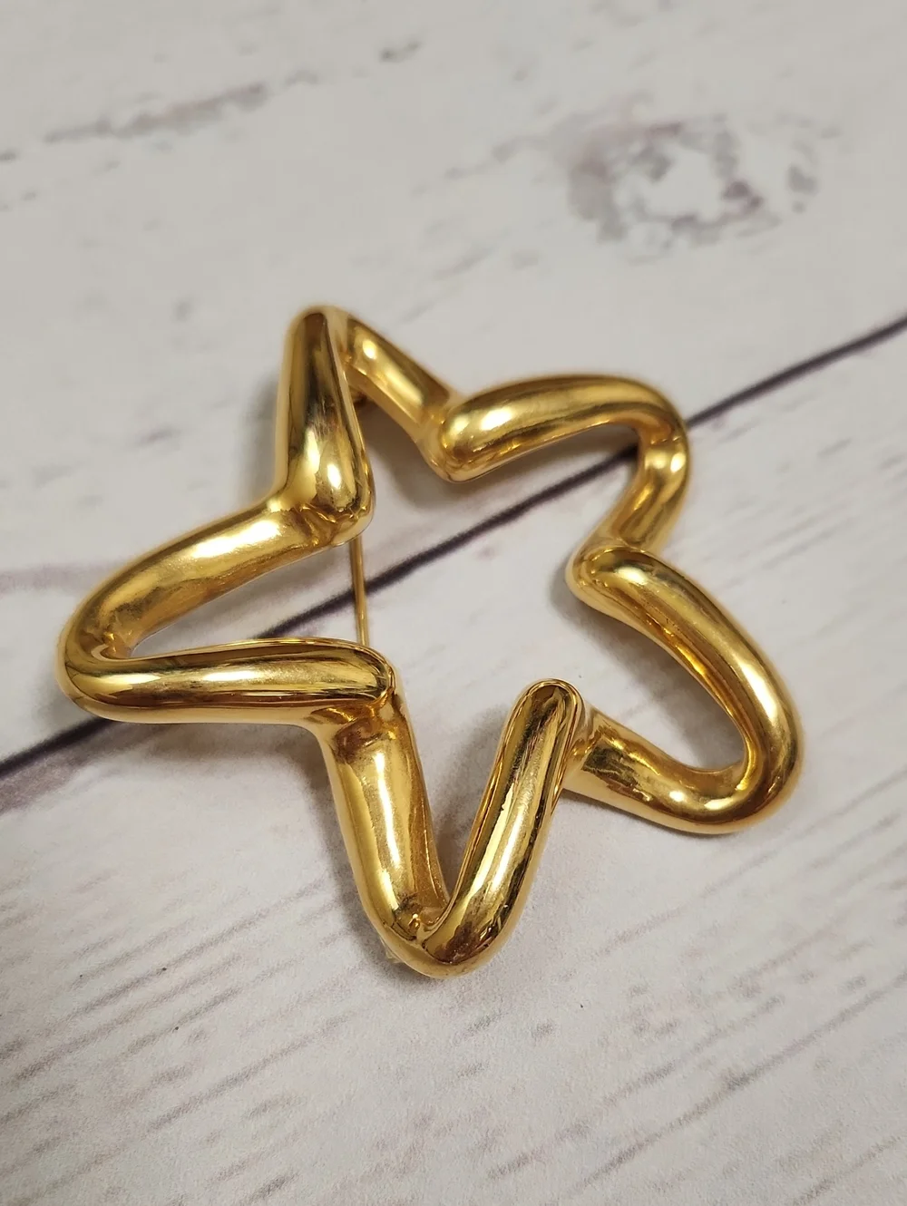 Polished Gold Star Brooch Pin for Women